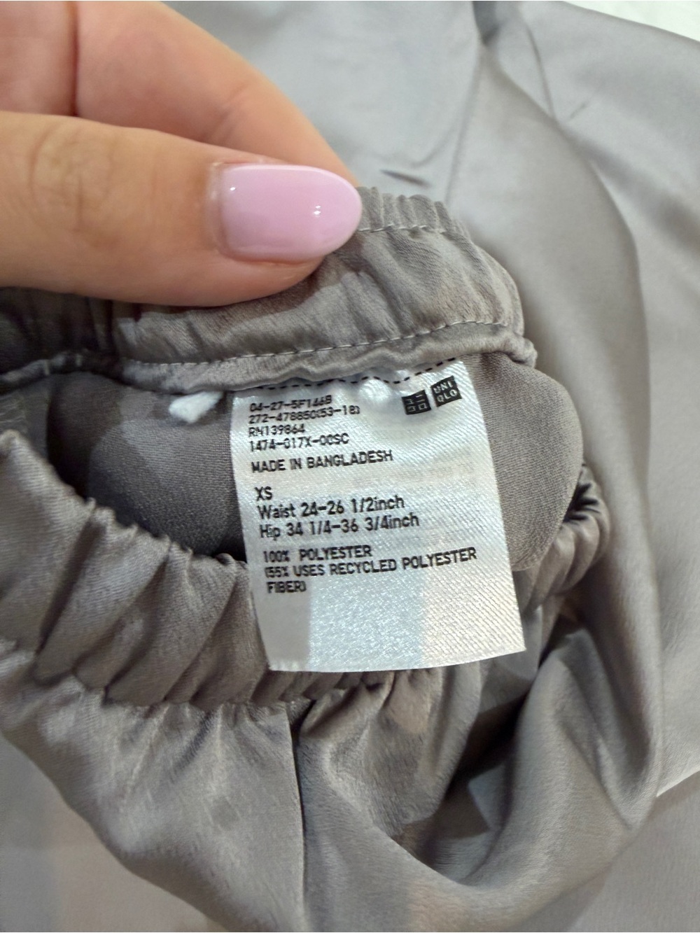 Uniqlo Satin Easy Pants - Grey - XS - Picture 8 of 8